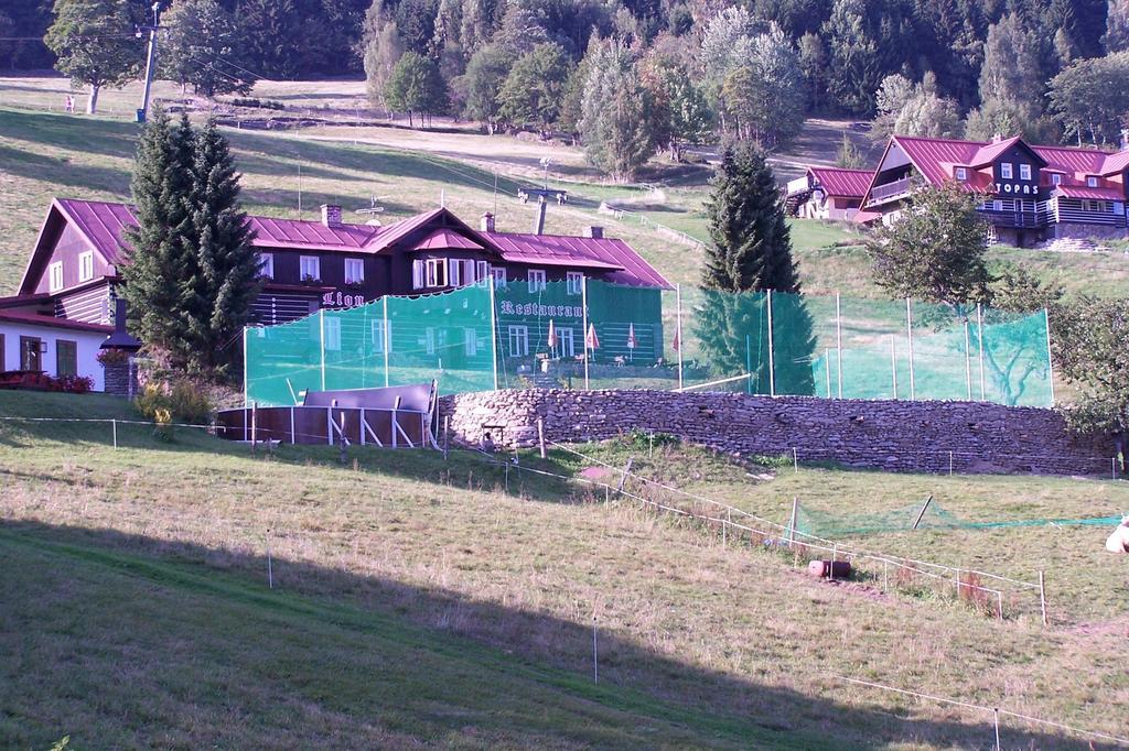 Penzion Lion Pec pod Snezkou Esterno foto